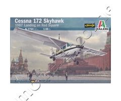 Cessna 172 Skyhawk 1987 Landing on Red Square