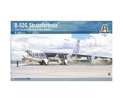 B-52G Stratofortress early version with Hound Dog missiles